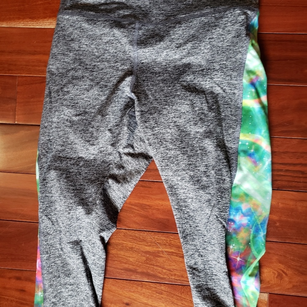 Lularoe Jade Capri Leggings EUC Medium